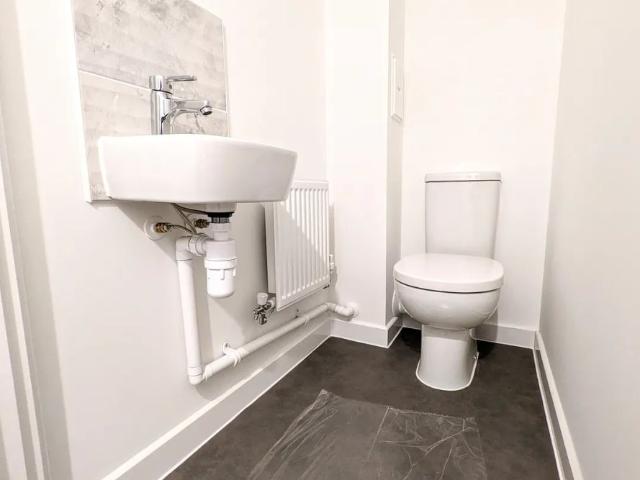 House for rent in Bryncae, Wales