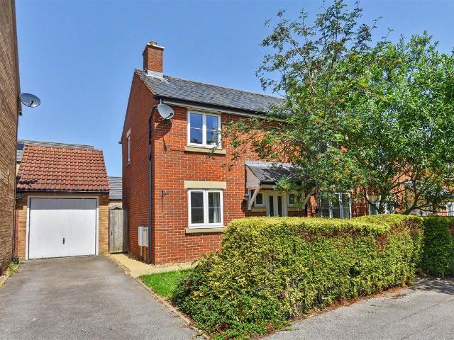 House for rent in Oxley Park, Shenley Church End