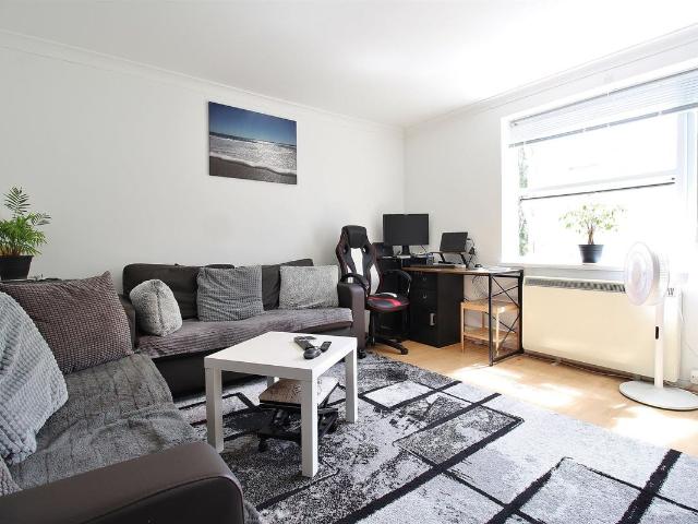 Apartment for rent in London Borough of Hounslow, Greater London