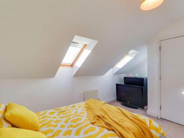 Townhouse for rent in West Yorkshire