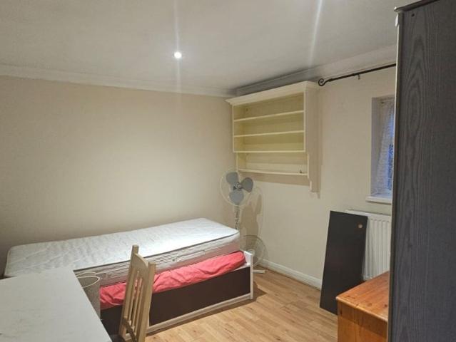 Apartment for rent in Becontree, Greater London