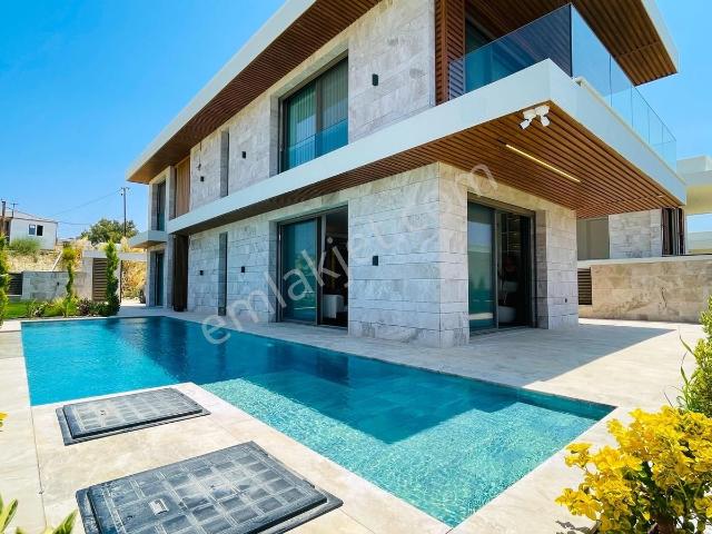 Kuşadasi, Aydin içerisinde satılık Villa