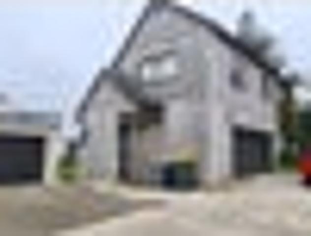 House for rent in Paremoremo, Oroua County