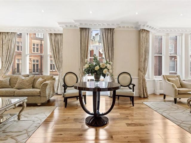 House for rent in Chelsea, Greater London