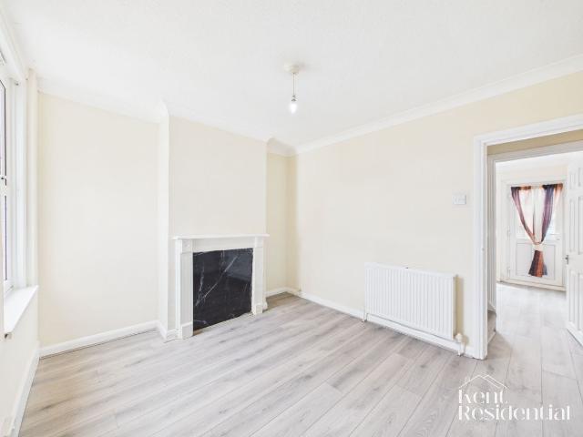 House for rent in Luton, Chatham