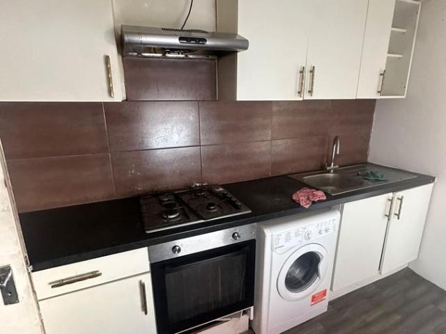 Apartment for rent in Manor Park, Greater London