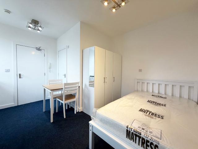 Studio for rent in West Hendon, The Hyde