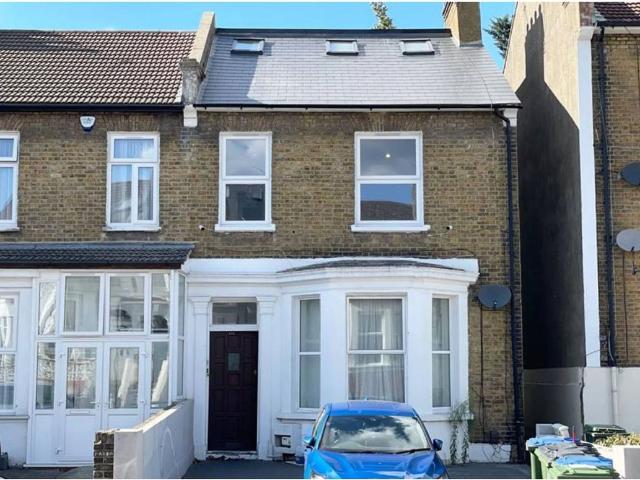 Apartment for rent in Shooters Hill, Greater London