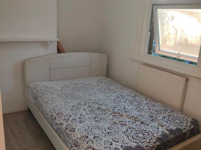 Room for rent in Shooters Hill, Greater London