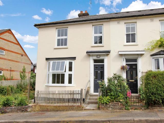 House for rent in Highfield, Pouchen End