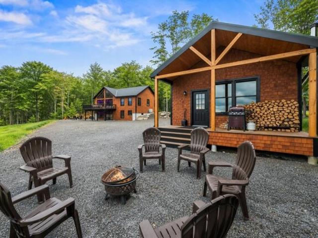House for sale in Maine