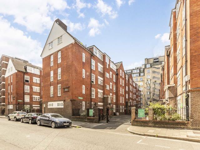 Apartment for rent in Saint Pancras, Greater London