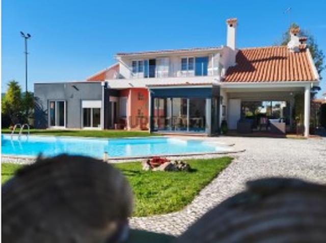 Casa venda em Azeitão (São Lourenço e São Simão), Setúbal