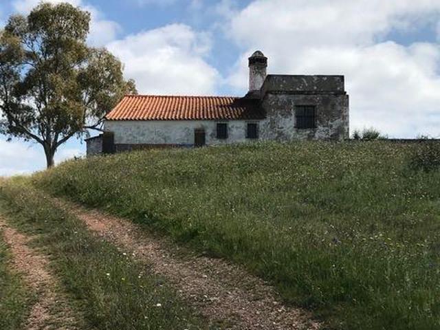 Terreno venda em Mourã, Beja