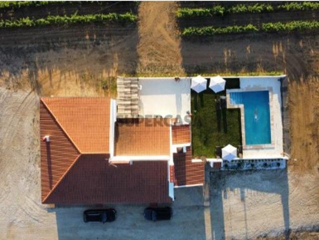 Casa venda em Courelas do Bico e da Calva, Redondo