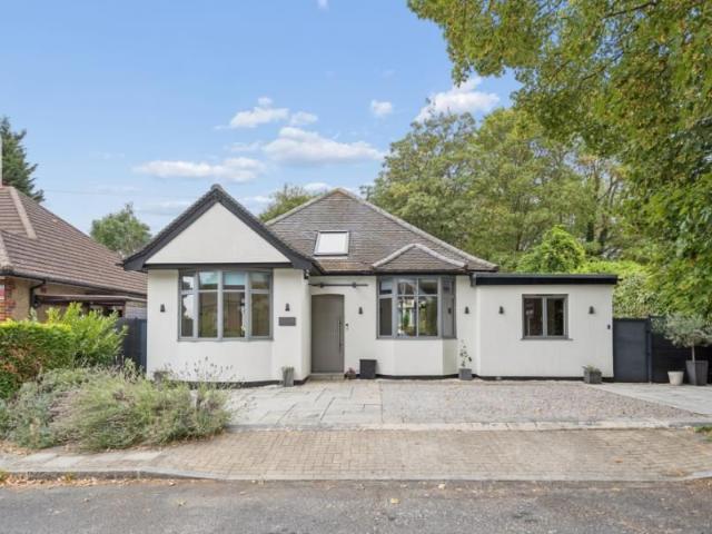 House for rent in Pinner, Greater London