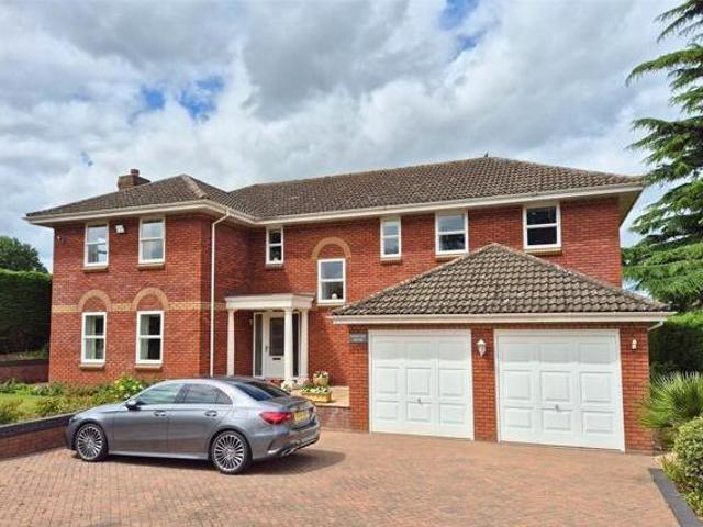 House for sale in Sandpits
