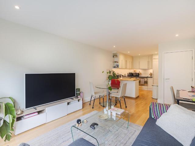 Apartment for rent in Bayswater, Greater London