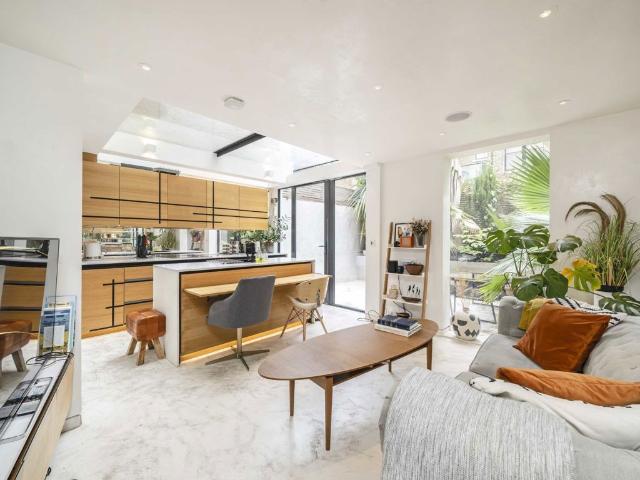 Apartment for rent in Kensal Town, Bayswater