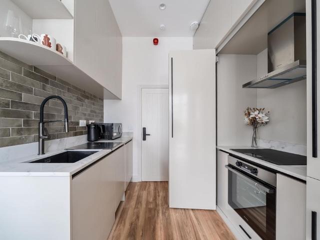 Apartment for rent in Kensal Town, Bayswater