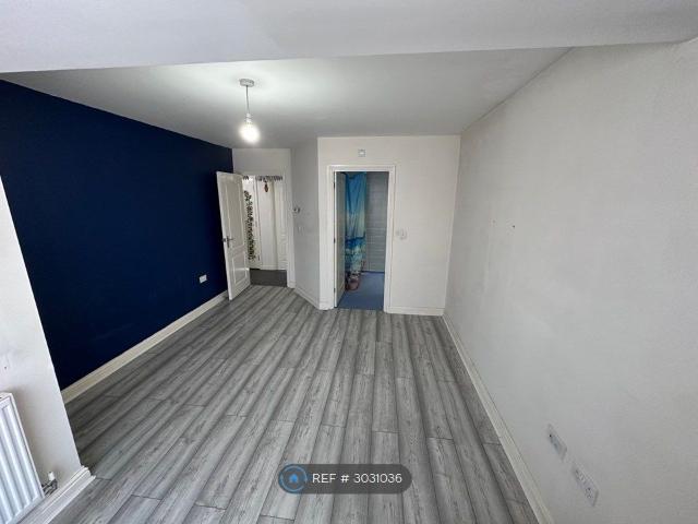 Room for rent in Whitehouse, Milton Keynes