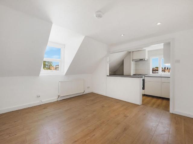 Apartment for rent in Hendon, Greater London