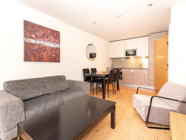 Apartment for rent in Colindale, Greater London
