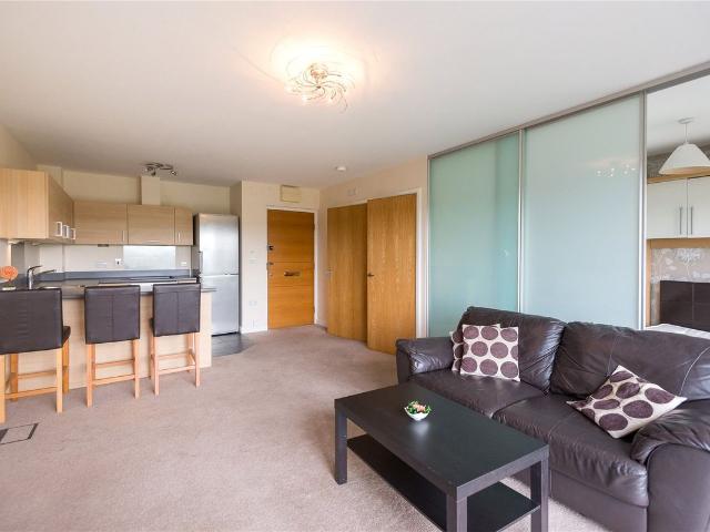 Studio for rent in Colindale, Greater London