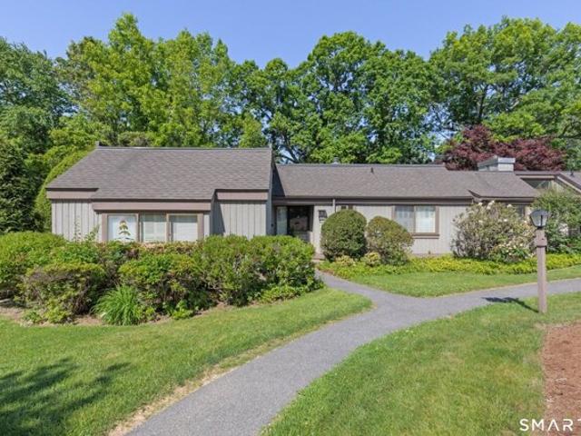 Condo for sale in Southbury, Connecticut