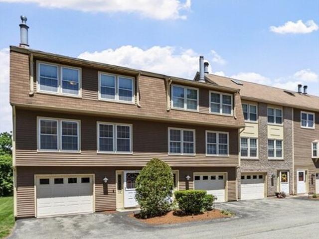 Condo for sale in Tewksbury, Middlesex County