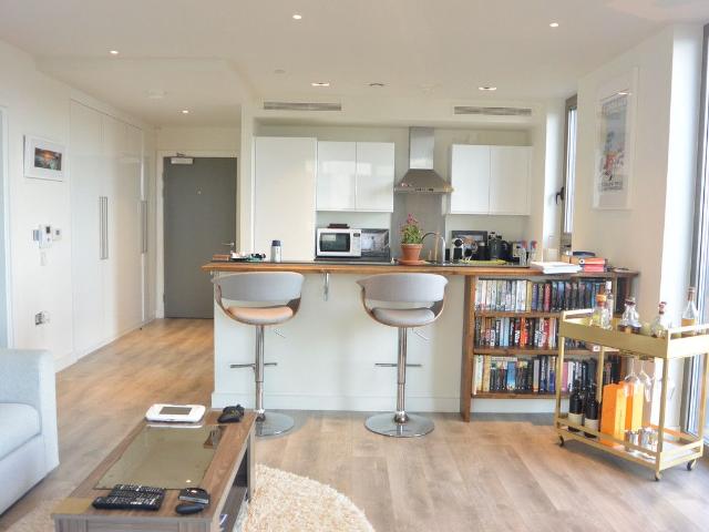 Apartment for rent in West Hampstead Square, Greater London