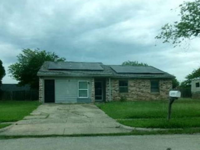 House for sale in Forest Hill, Texas