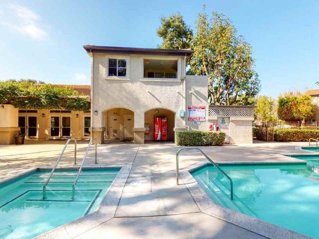 Apartment for rent in Glendora, California