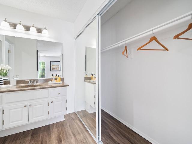 Apartment for rent in Irvine, California