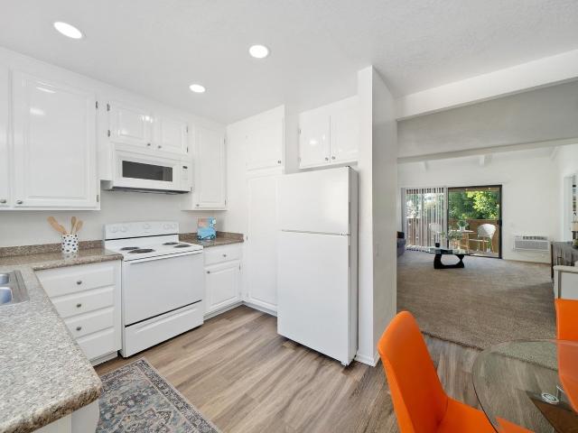 Apartment for rent in Irvine, California