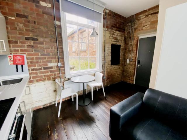 Studio for rent in Bordesley, West Midlands