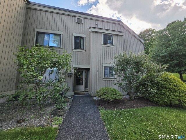 Condo for sale in Southbury, Connecticut
