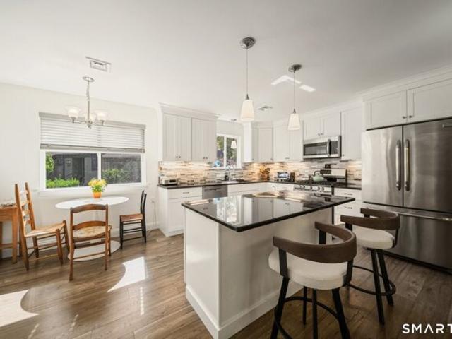 Condo for sale in South Britain, Southbury