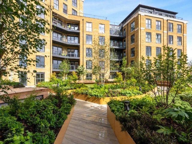 Apartment for rent in Norbiton, Greater London