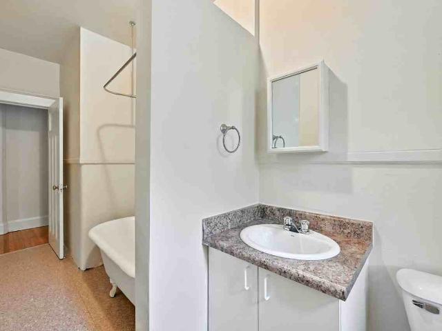 Apartment for rent in Ancaster, Ontario