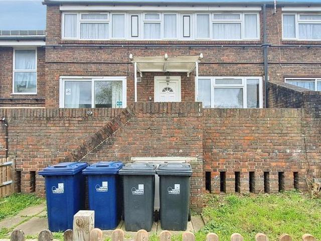 House for rent in London Borough of Ealing, Greenford
