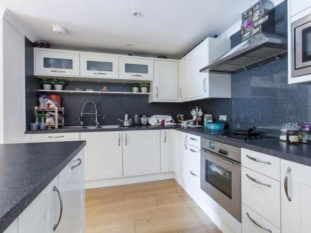 Apartment for rent in Wapping, Greater London