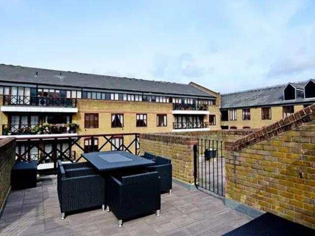 Apartment for rent in Wapping, Greater London