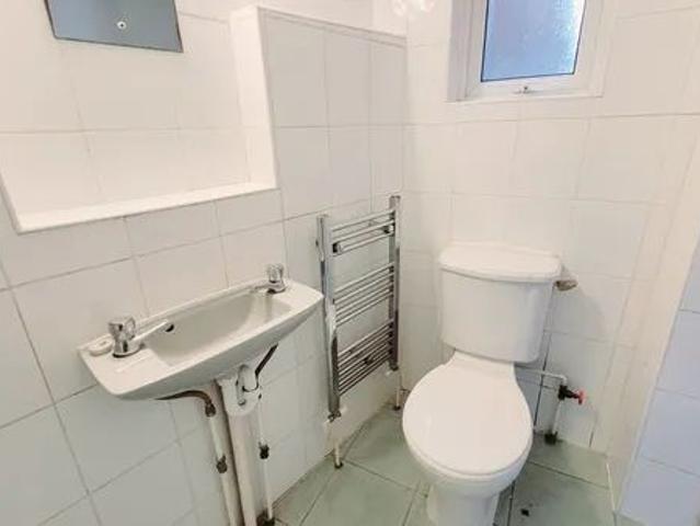 Studio for rent in Coalville, Leicestershire