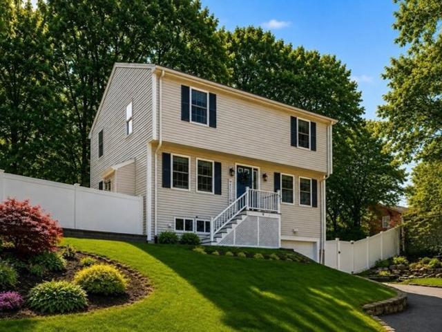 House for sale in Lynn, Essex County