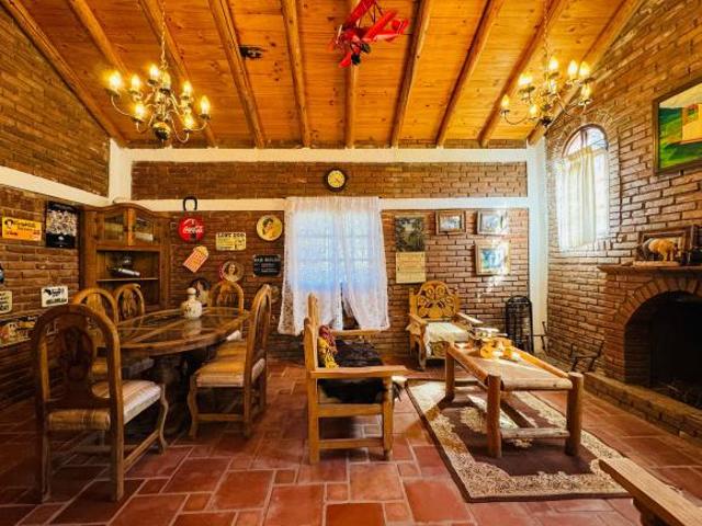 Hermosa cabaña en venta en los Lirios al Sur de Saltillo