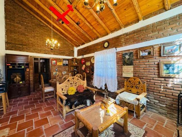 Hermosa cabaña en venta en los Lirios al Sur de Saltillo