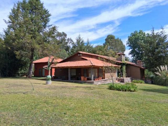 Hermosa Cabaña Venta 1,553 m², 4 Habitaciones + Tapanco, Terraza, Country Club Tapalpa, Jalisco