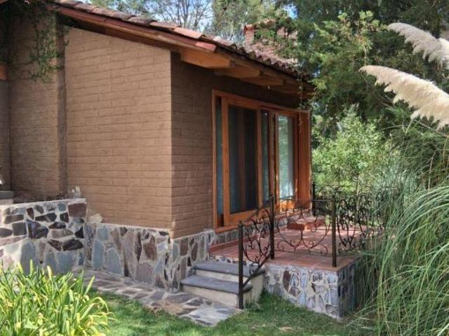 Hermosa Cabaña Venta 1,553 m², 4 Habitaciones + Tapanco, Terraza, Country Club Tapalpa, Jalisco