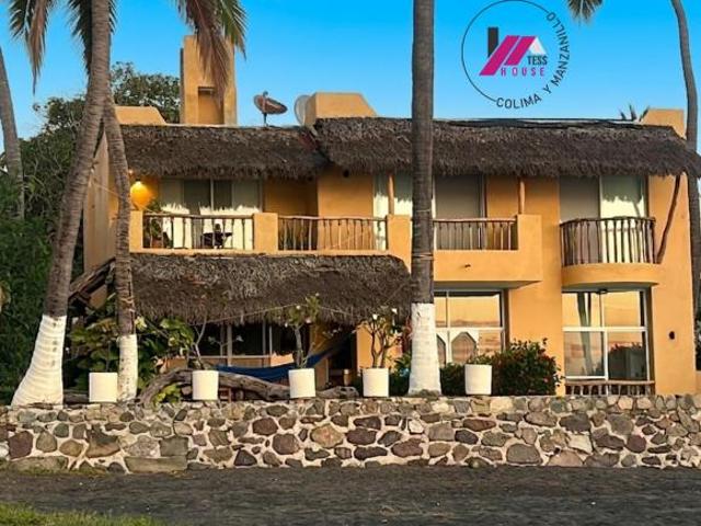 HERMOSA CASA A ORILLA DE PLAYA EN CLUB SANTIAGO
